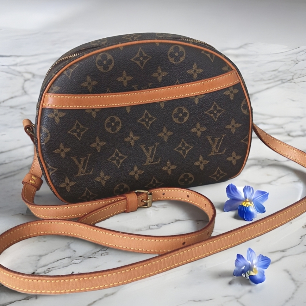 👑 LOUIS VUITTON Blois Crossbody Bag Monogram | Pristine Condition - Picture 7 of 17